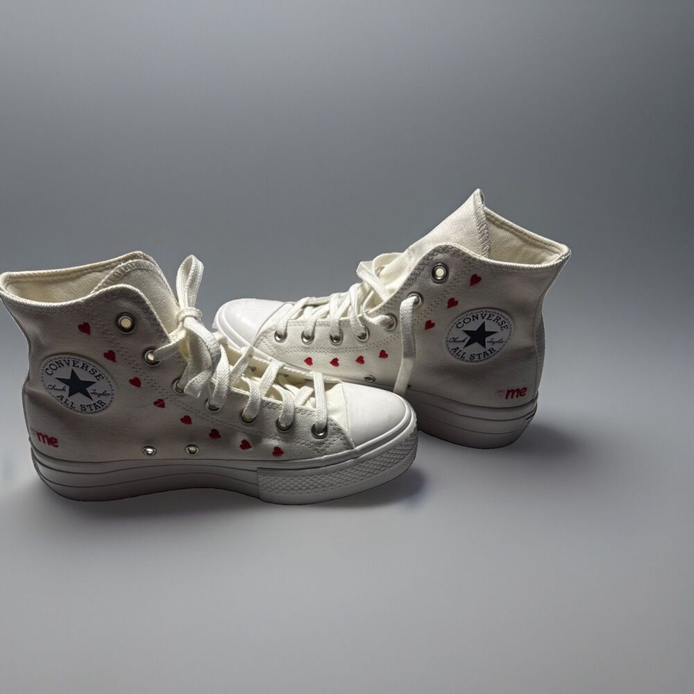 Converse Chuck Taylor Size 8 All Star Lift Platform High Embroidered Hearts -